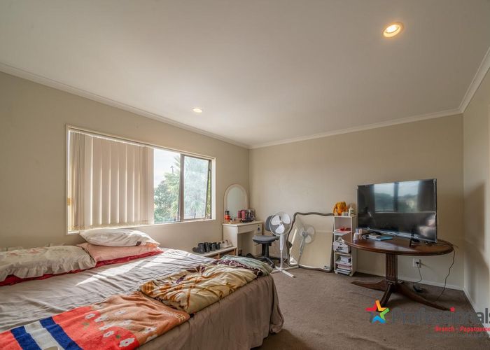  at 38 Crossandra Drive, Mangere, Auckland