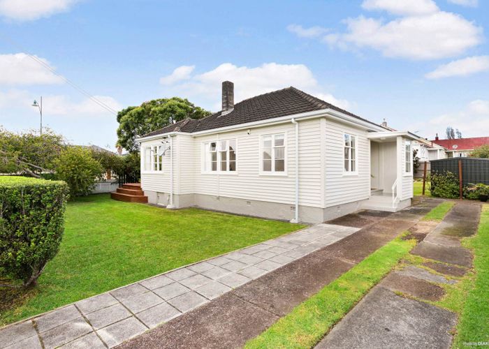  at 53 Taylor Street, Blockhouse Bay, Auckland