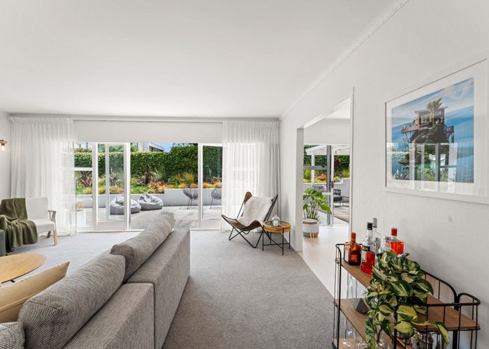  at 11 Seymour Road, Mellons Bay, Auckland