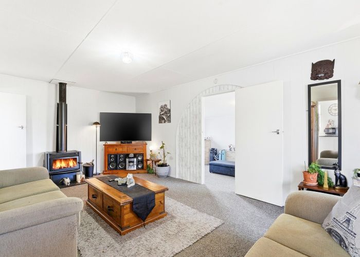  at 27 Cross Street, Castlecliff, Whanganui, Manawatu / Whanganui