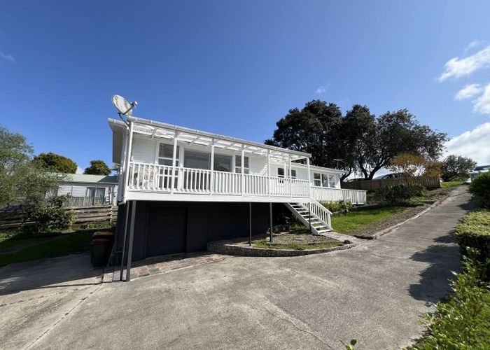  at 100 Udys Road, Pakuranga, Auckland
