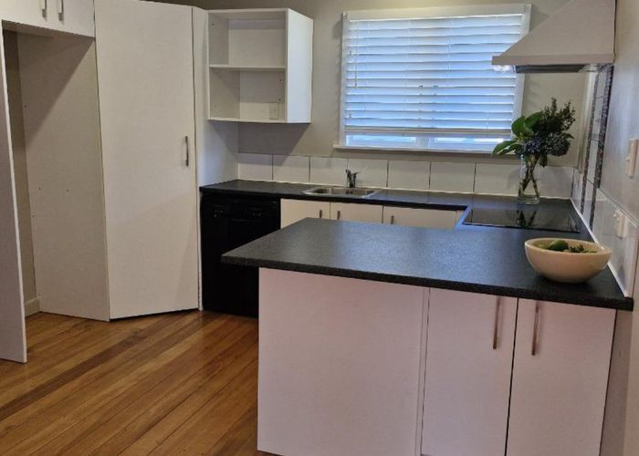  at 32 Doone Street, Lynmouth, New Plymouth, Taranaki