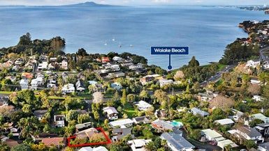  at 2/970 Beach Road, Torbay, Auckland