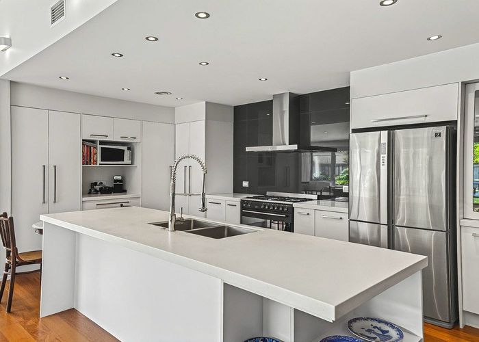  at 77 Kotuku Drive, Paraparaumu Beach, Kapiti Coast, Wellington