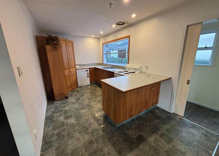  at *2 Weeks Rent Free* 78 Hyde Street, Wainuiomata, Lower Hutt, Wellington