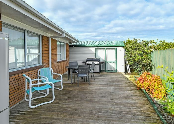  at 12 Gibbons Road, Weymouth, Auckland