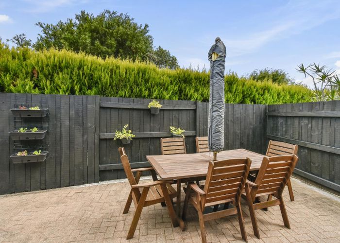  at 6 Estelle Place, Farm Cove, Auckland