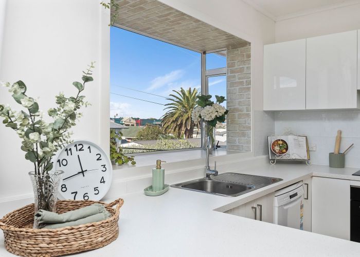  at 1/40 Haughey Avenue, Three Kings, Auckland