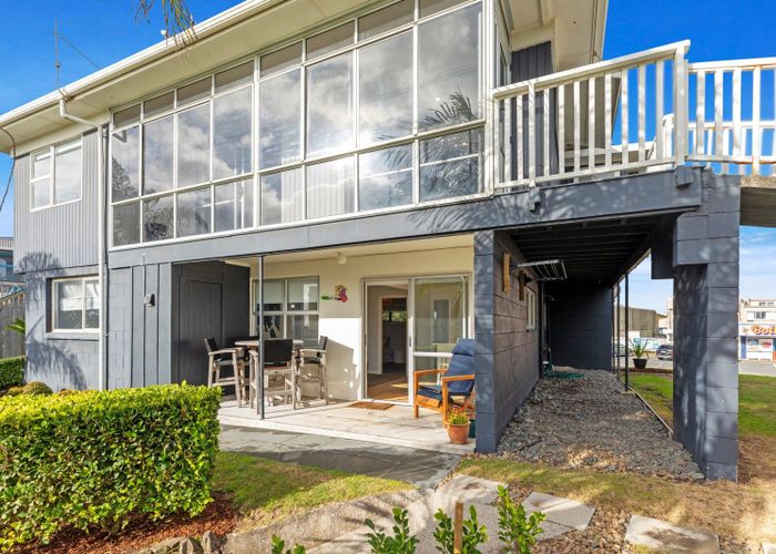  at 1055 Papamoa Beach Road, Papamoa, Tauranga, Bay Of Plenty