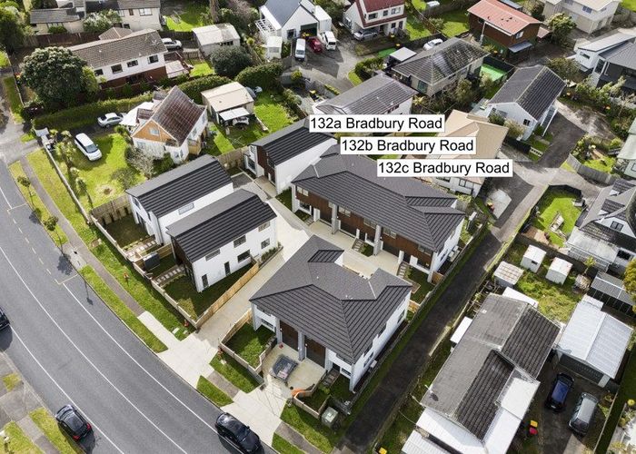  at A,B & C/132 Bradbury Road, Botany Downs, Manukau City, Auckland