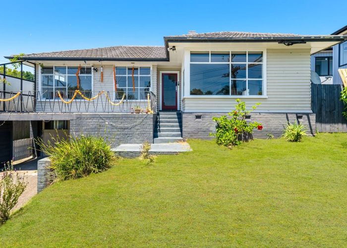  at 11 Eastglen Road, Glen Eden, Waitakere City, Auckland