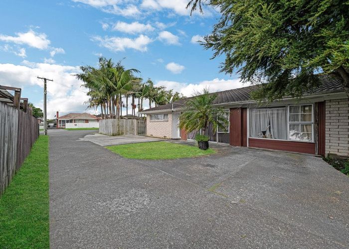  at 1/129 Carruth Road, Papatoetoe, Manukau City, Auckland
