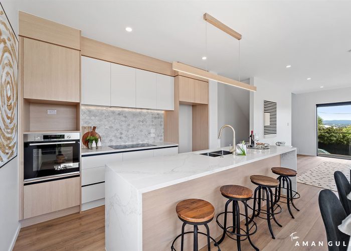  at 1/18 Roberton Road, Avondale, Auckland