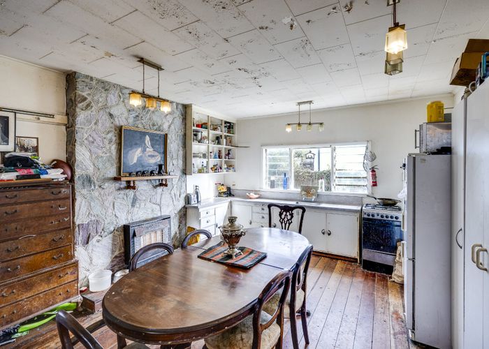  at 136 Charles Street, Westshore, Napier