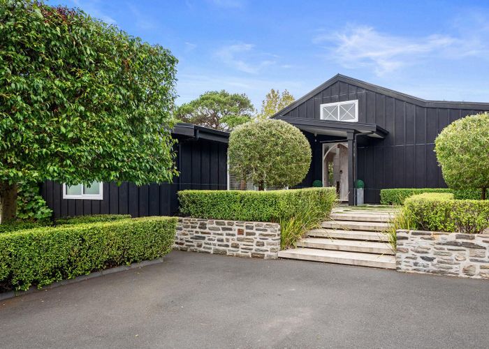 at 290 Glenmore Road, Albany