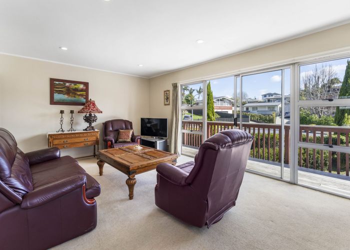  at 16 Wynn Place, Howick, Manukau City, Auckland
