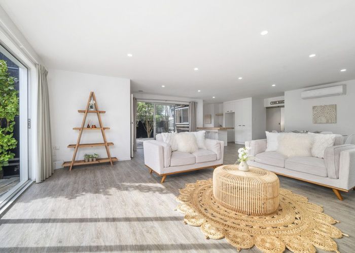  at 6 Holland Street, Glenholme, Rotorua, Bay Of Plenty