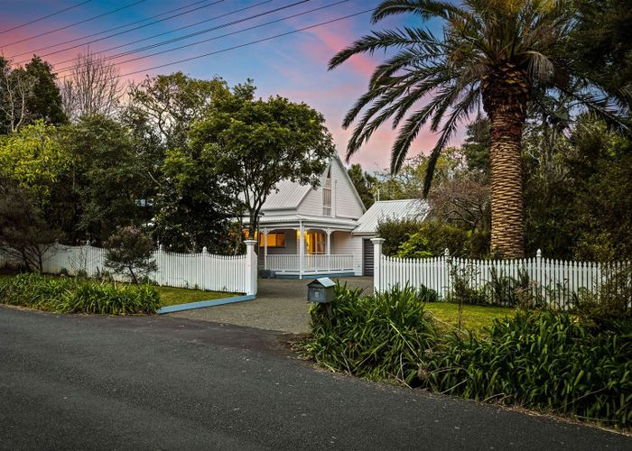  at 4 Kitewaho Road, Swanson, Auckland