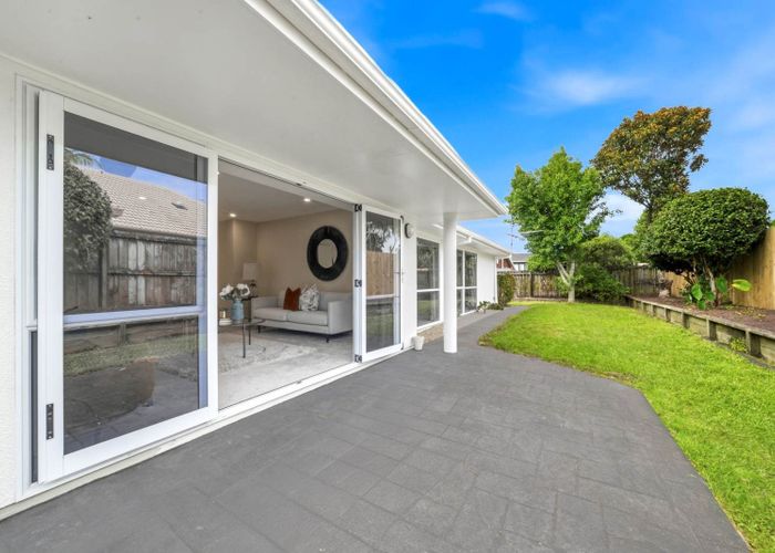  at 22 Suncrest Drive, West Harbour, Waitakere City, Auckland