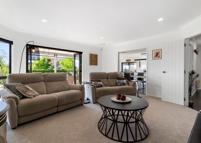  at 54 Mt Lebanon Crescent, The Gardens, Manukau City, Auckland