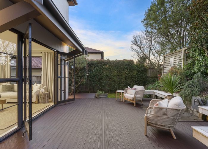  at 38 Huntington Park Drive, Greenhithe, Auckland