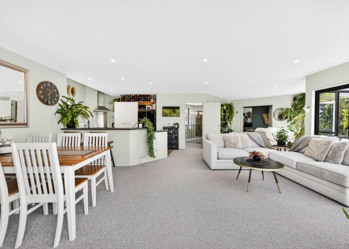  at 17a Sartors Avenue, Browns Bay, North Shore City, Auckland