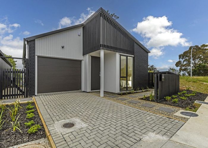  at 1 Puhikawa Street, Massey, Waitakere City, Auckland