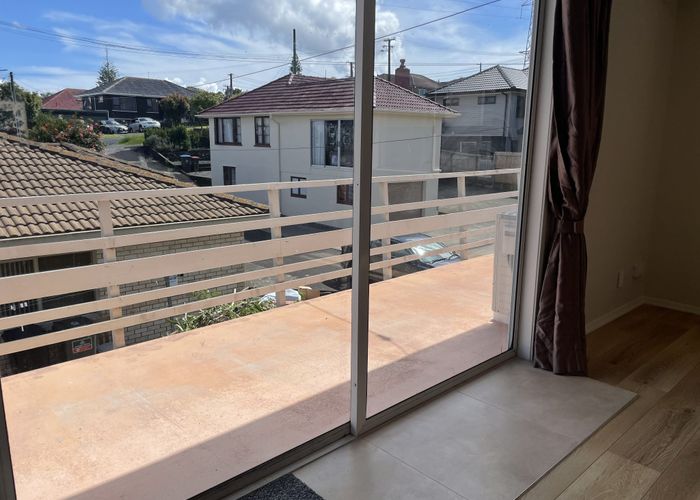  at 6 Noton Road, Mount Roskill, Auckland