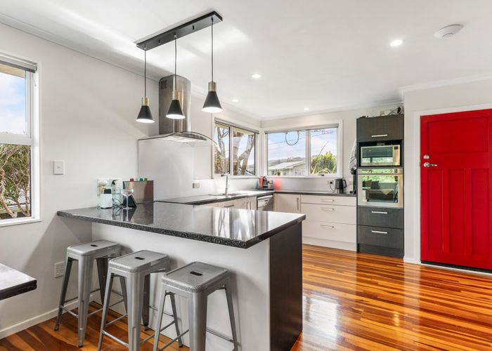  at 5 Pauline Way, Paparangi, Wellington, Wellington