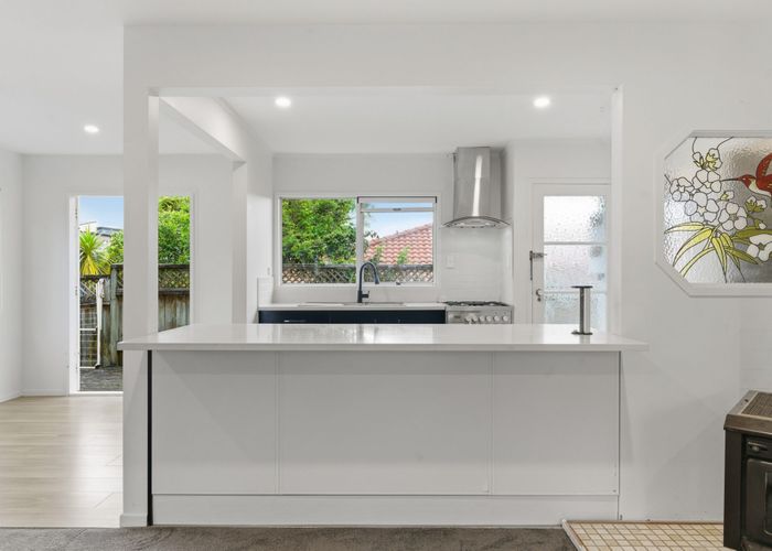  at 17 Buisson Glade, West Harbour, Waitakere City, Auckland