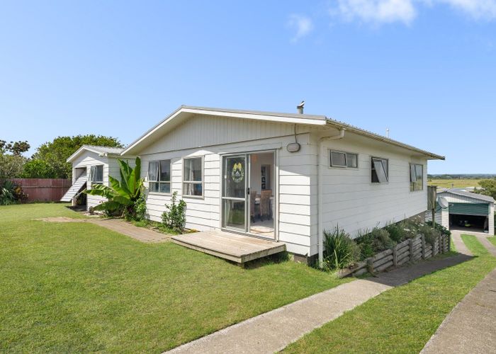  at 16 Costello crescent, Pukehina
