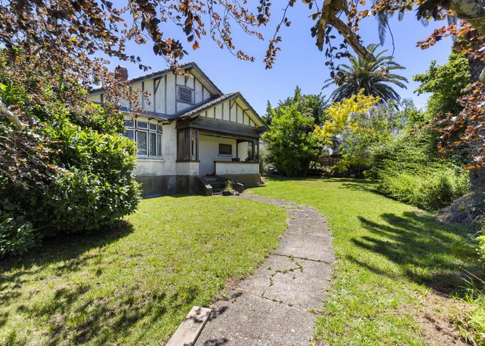 at 8 Alexander Street, Otahuhu, Auckland