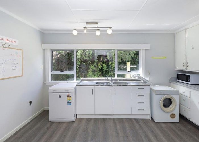  at 16c Barlow Street, Ilam, Christchurch City, Canterbury