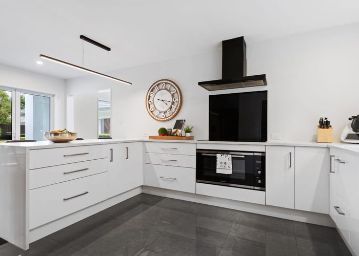 at 52 Regent'S Park Drive, CASEBROOK, CHRISTCHURCH