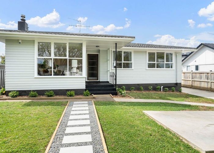  at 5 Ussher Place, Pakuranga Heights, Auckland