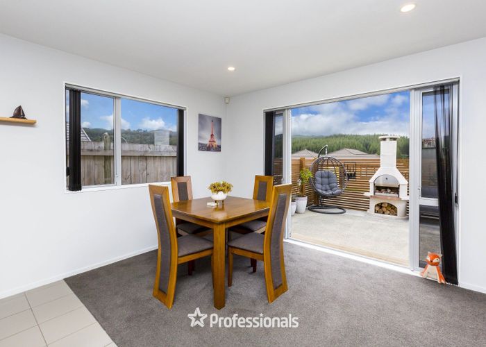  at 16 Mcewen Crescent, Riverstone Terraces, Upper Hutt