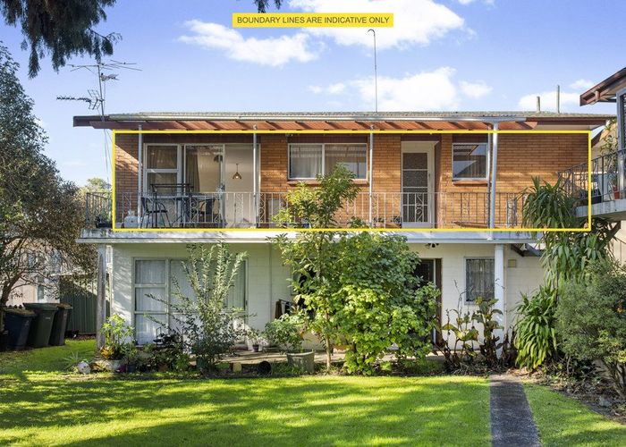  at 2/50 Te Kanawa Crescent, Henderson, Waitakere City, Auckland