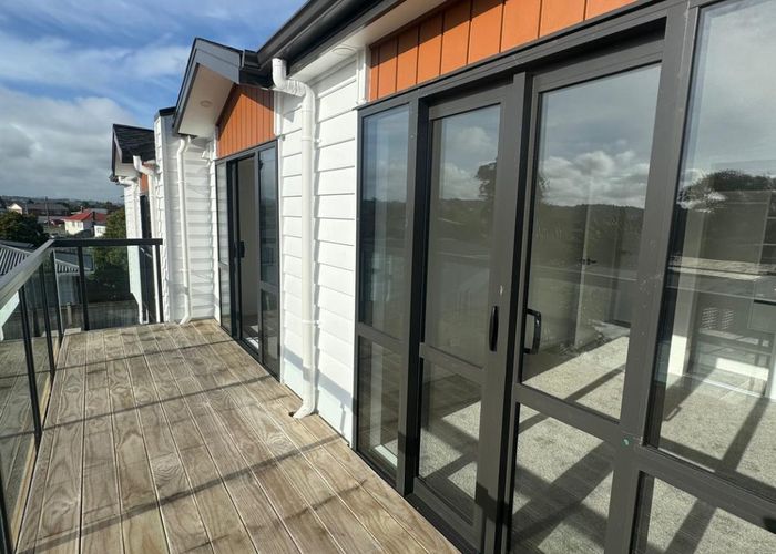  at 4/1 Hollinbrigg Place, Manurewa, Manukau City, Auckland