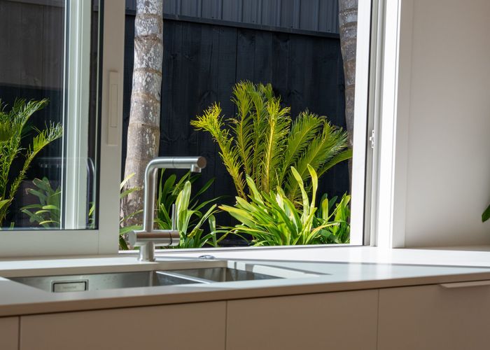  at 2/24 Fenwick Avenue, Milford, North Shore City, Auckland