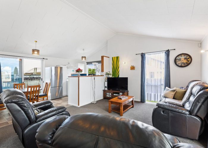  at 11 Perrin Place, Kelvin Grove, Palmerston North