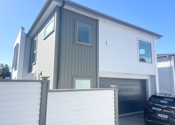  at 333A East Coast Road, Mairangi Bay, North Shore City, Auckland