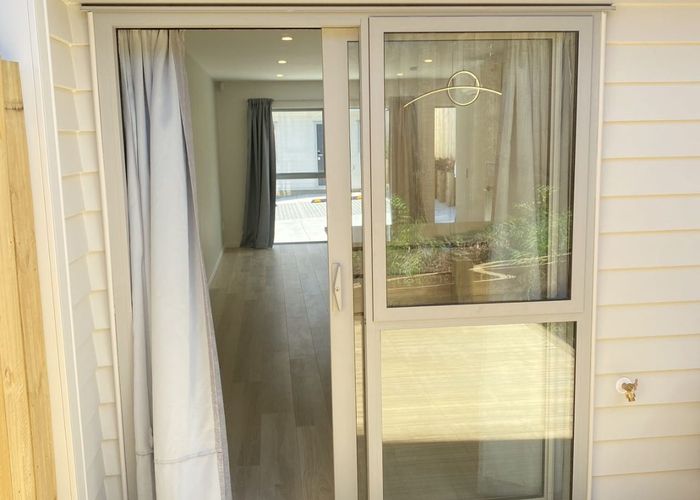  at 19C Chislehurst Street, Henderson, Waitakere City, Auckland