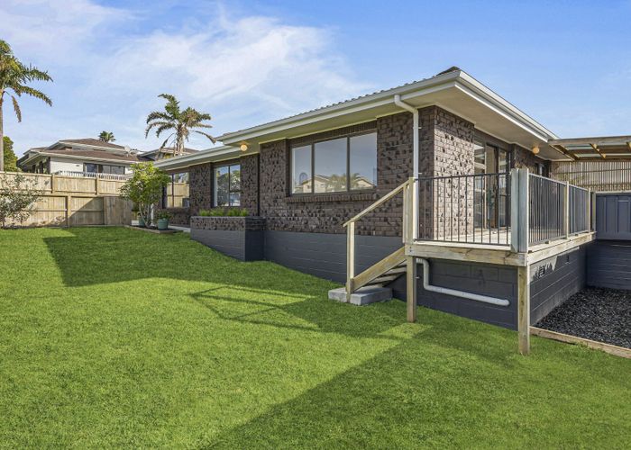  at 2 Bay Vista Drive, Red Beach, Whangaparāoa