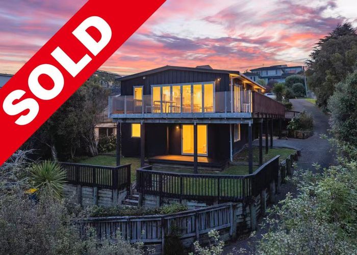  at 46 Parr Terrace, Castor Bay, Auckland