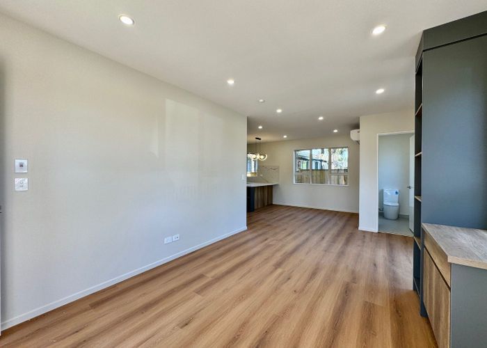  at 2/118 Pigeon Mountain Road, Half Moon Bay, Manukau City, Auckland