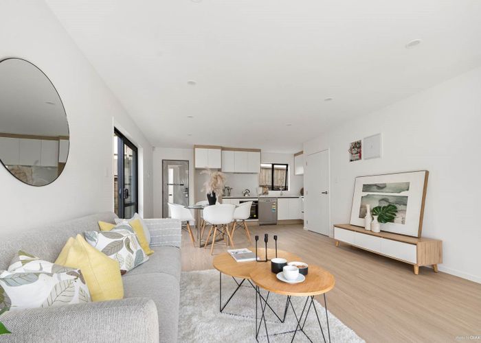  at 7D Valron Road, Te Atatu South, Auckland