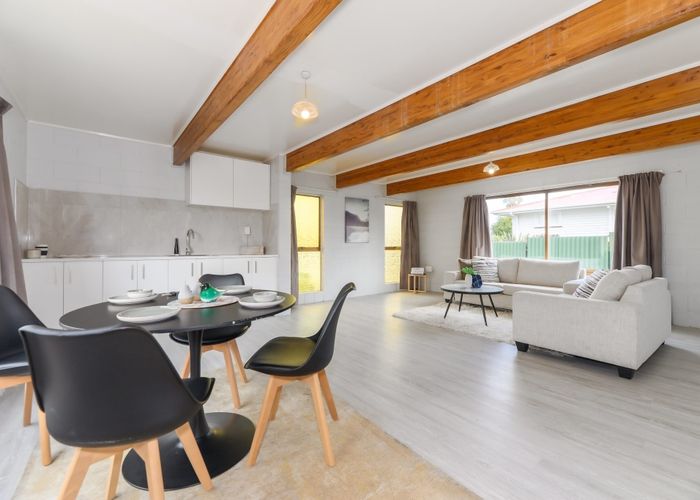  at 10 Chaucer Place, Blockhouse Bay, Auckland City, Auckland