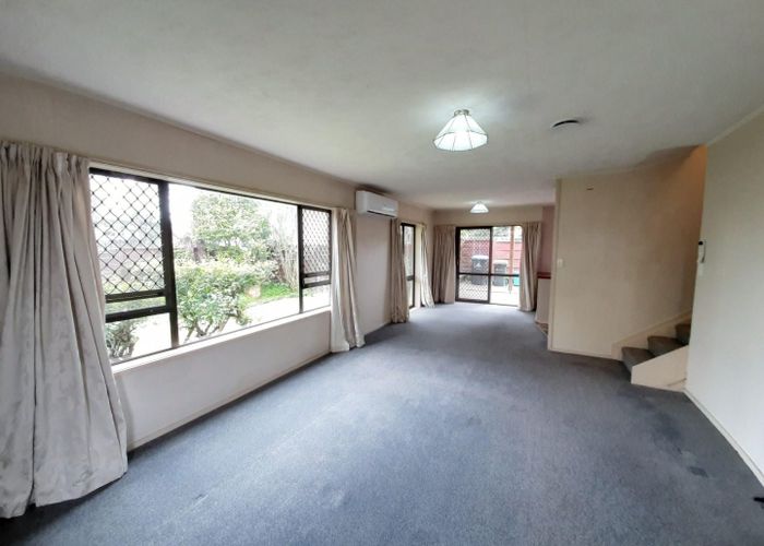  at 2/58 Hayr Road, Three Kings, Auckland