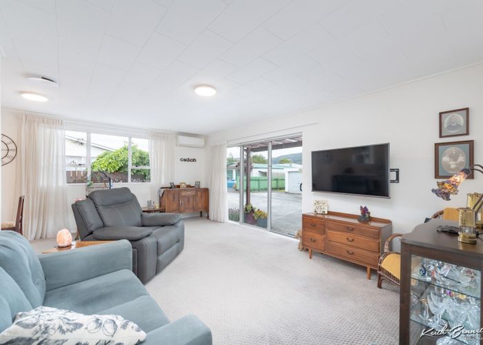  at 2/22 Liverpool Street, Trentham, Upper Hutt, Wellington
