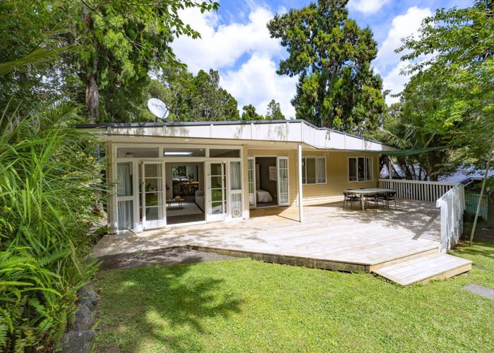  at 76 Waima Crescent, Titirangi, Waitakere City, Auckland